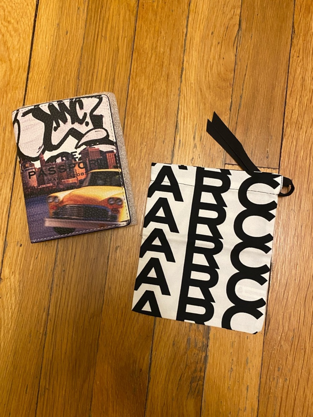 NWT Marc Jacobs NYC Graffiti Passport Holder LIMITED EDITION w/ Dustbag